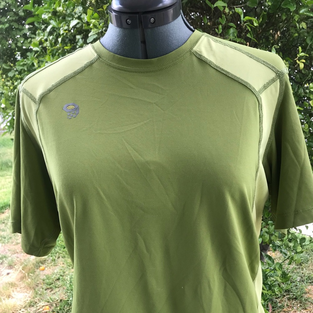 ♦️$5♦️Men’s  Mountain Hardwear base layer S